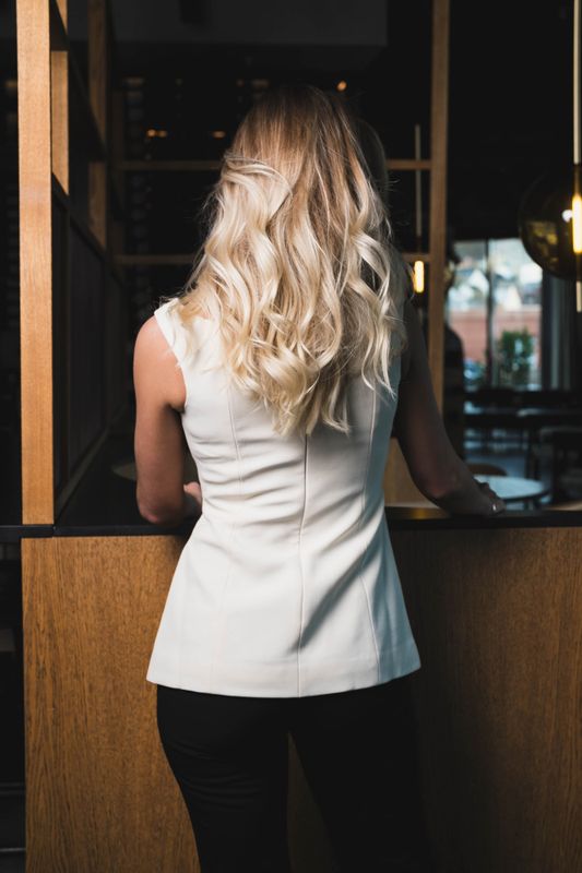 Diora Half Off Shoulder Top Vanilla 