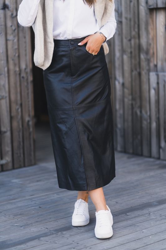 Leigh Skirt Black